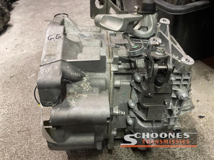 Gearbox from a Fiat 500L (199)  2013