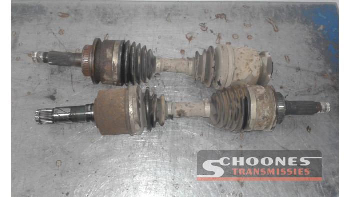 Front drive shaft, right from a Ford Ranger 2006