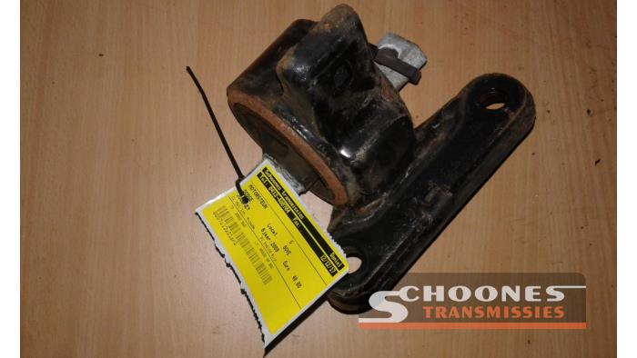 Used Engine mount Dodge Journey Price € 42,00 Margin scheme offered by Schoones Transmissies B.V.