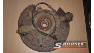 Used Knuckle, rear left Landrover R.R.S. L320 Price on request offered by Schoones Transmissies B.V.