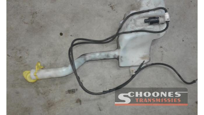 Front windscreen washer jet from a Jeep Cherokee 2004