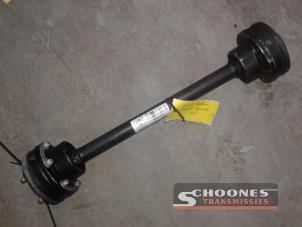 Used 4x4 front intermediate driveshaft Mercedes Sprinter Price on request offered by Schoones Transmissies B.V.