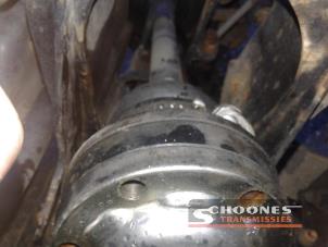 Used Front drive shaft, right Mercedes Sprinter Price on request offered by Schoones Transmissies B.V.