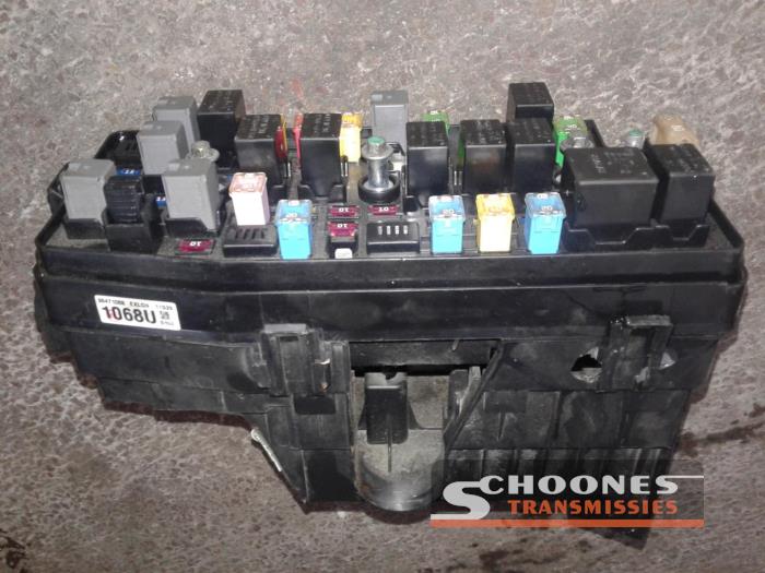 Used Chevrolet Captiva Fuse box 95471068 Schoones Transmissies B.V.