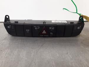 Used Seat heating switch Mercedes ML II (164/4JG) 3.0 ML-280 CDI 4-Matic V6 24V Price on request offered by Tijdeman Mercedes Onderdelen