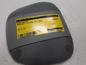 Used Alarm sensor Mercedes C Combi (S203) 2.6 C-240 18V Price on request offered by Tijdeman Mercedes Onderdelen