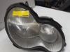 Headlight, right from a Mercedes-Benz C (W203) 2.6 C-240 V6 18V 2001
