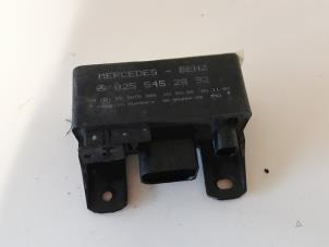 Used Glow plug relay Mercedes Vito (639.7) 2.2 115 CDI 16V Price € 36,30 Inclusive VAT offered by Tijdeman Mercedes Onderdelen