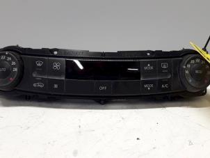 Usados Panel Climatronic Mercedes E (W211) 2.2 E-200 CDI 16V Precio de solicitud ofrecido por Tijdeman Mercedes Onderdelen