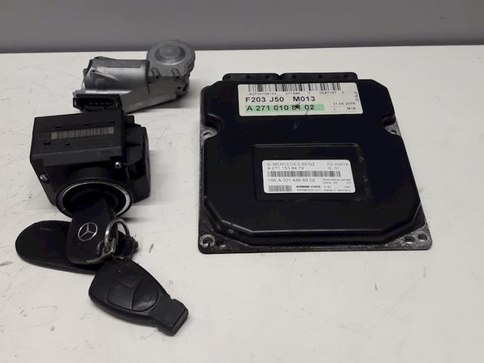 Used Ignition lock + computer Mercedes C Sportcoupé (C203) 1.8 C-180K 16V Price € 250,00 Margin scheme offered by Tijdeman Mercedes Onderdelen