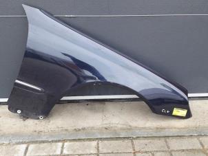 Used Front wing, right Mercedes CLK (W209) 2.6 240 V6 18V Price on request offered by Tijdeman Mercedes Onderdelen