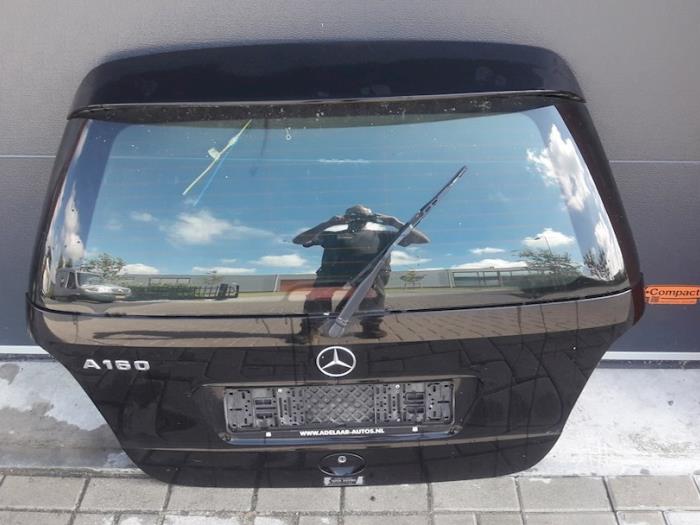 Gebrauchte Heckklappe Mercedes A (W168) 1.6 A-160 Preis € 50,00 Margenregelung angeboten von Tijdeman Mercedes Onderdelen