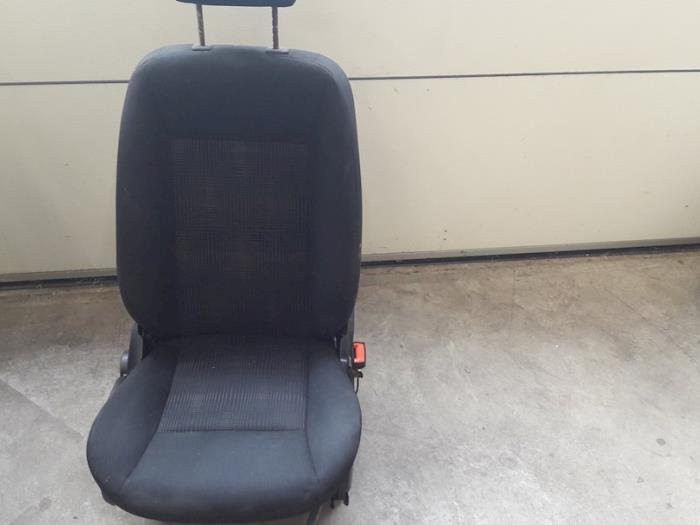 Seat, right from a Mercedes-Benz A (W169) 1.5 A-160 2010
