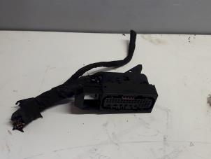 Used ABS connector Mercedes Sprinter 3t (903) 308 CDI 16V Price on request offered by Tijdeman Mercedes Onderdelen