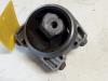Engine mount from a Mercedes-Benz B (W245,242) 1.5 B-160 16V 2010