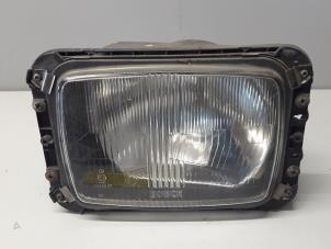 Used Headlight, left Mercedes L-Serie 2t (601) 207D Price on request offered by Tijdeman Mercedes Onderdelen