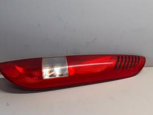 Used Taillight lens, right Mercedes Vaneo (W414) 1.7 CDI 16V Price on request offered by Tijdeman Mercedes Onderdelen