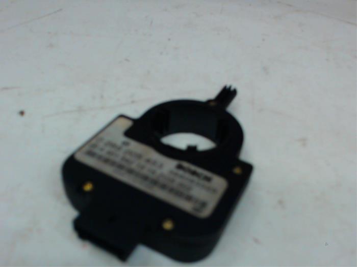 Steering angle sensor from a Mercedes-Benz Sprinter 4/5t (904/905) 416 CDI 20V 2005