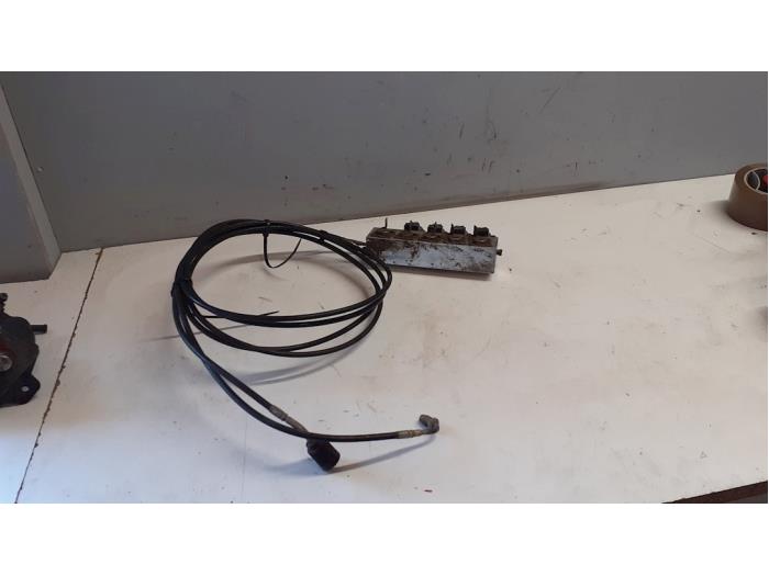 Gebrauchte Ventilblock hydraulisch Mercedes SL (R129) Preis auf Anfrage angeboten von Tijdeman Mercedes Onderdelen