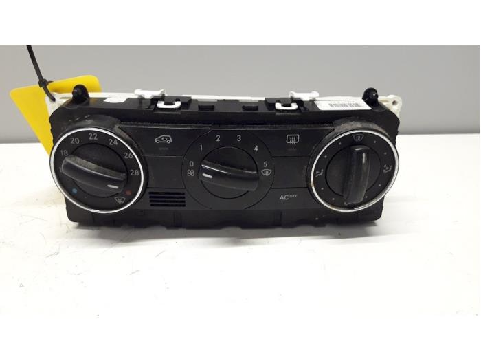 Air conditioning control panel from a Mercedes-Benz A (W169) 1.5 A-150 16V 2005