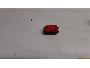Used Warning light relay Mercedes E (W124) 2.6 260 E 4-Matic Price on request offered by Tijdeman Mercedes Onderdelen