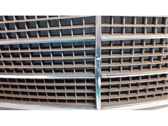 Grille from a Mercedes-Benz S (W116) 280 S 1975