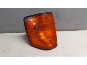 Used Indicator lens, right Mercedes 190 (W201) 1.8 E Price on request offered by Tijdeman Mercedes Onderdelen