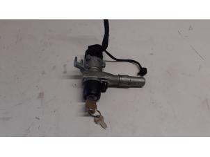 Used Ignition switch contact block Mercedes 200-300D (W123) 240 D Price on request offered by Tijdeman Mercedes Onderdelen