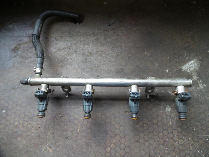 Usagé Système d'injection Mercedes A (W168) 1.4 A-140 Prix € 35,00 Règlement à la marge proposé par Tijdeman Mercedes Onderdelen