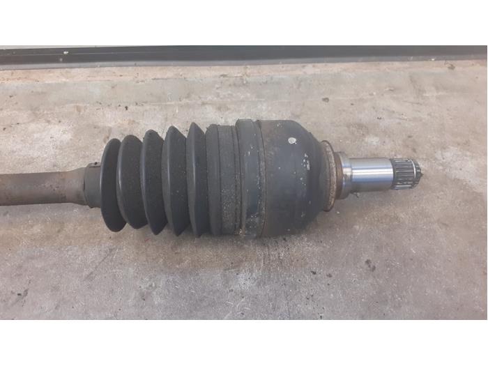 Front drive shaft, left from a Mercedes-Benz A (W168) 1.6 A-160 2001