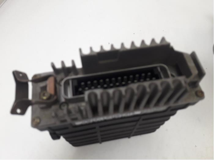 Engine management computer from a Mercedes-Benz Vito (638.0) 2.3 110D 1998