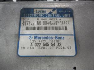 Engine management computer from a Mercedes-Benz C (W202) 2.2 C-220 D 16V 1996