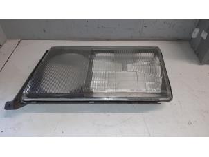 Used Headlight lens, left Mercedes E (C124) 2.3 230 CE Price on request offered by Tijdeman Mercedes Onderdelen