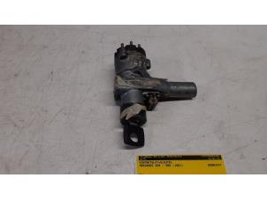 Used Ignition lock + key Mercedes 200-280 (W123) 200 Price on request offered by Tijdeman Mercedes Onderdelen