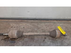 Used Drive shaft, rear right Mercedes ML I (163) 270 2.7 CDI 20V Price on request offered by Tijdeman Mercedes Onderdelen