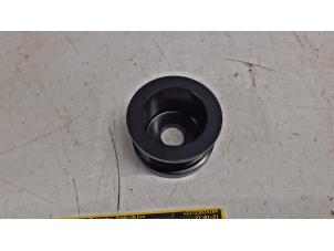 New Alternator pulley Mercedes E (211) 2.7 E-270 CDI 20V Price on request offered by Tijdeman Mercedes Onderdelen