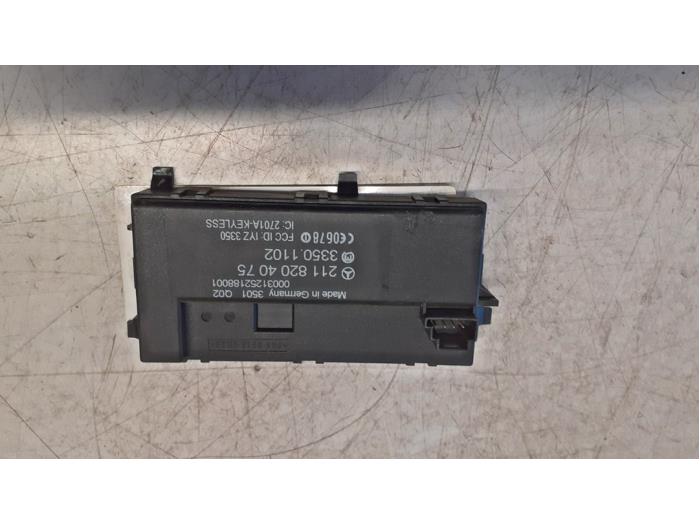 Używane Modul keyless vehicle Mercedes E (W211) 4.0 E-400 CDI 32V Cena na żądanie oferowane przez Tijdeman Mercedes Onderdelen