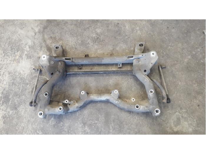 Used Subframe Mercedes C Estate (S204) 2.2 C-200 CDI 16V . Price € 99,99 Margin scheme offered by Tijdeman Mercedes Onderdelen