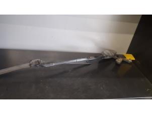 Used Front wiper arm Mercedes E Combi (S211) 2.2 E-220 CDI 16V Price on request offered by Tijdeman Mercedes Onderdelen