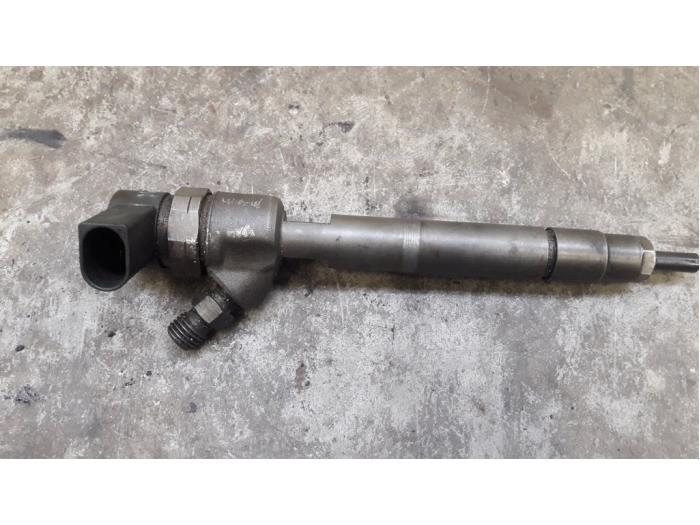 Usagé Injecteurs Mercedes C (W203) 2.2 C-200 CDI 16V Prix € 60,00 Règlement à la marge proposé par Tijdeman Mercedes Onderdelen