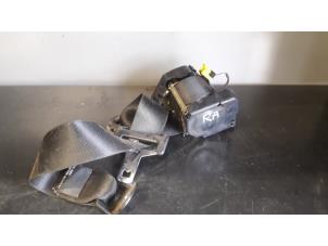 Used Rear seatbelt, right Mercedes ML I (163) 400 4.0 CDI V8 32V Price on request offered by Tijdeman Mercedes Onderdelen