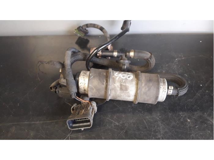 Bomba eléctrica de combustible de un Mercedes-Benz ML I (163) 400 4.0 CDI V8 32V 2003