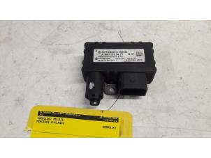 Used Glow plug relay Mercedes A (W169) 2.0 A-160 CDI 16V 5-Drs. Price € 35,00 Margin scheme offered by Tijdeman Mercedes Onderdelen