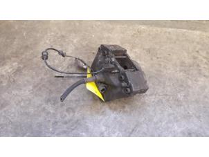 Used Rear brake calliper, right Mercedes ML I (163) 270 2.7 CDI 20V Price on request offered by Tijdeman Mercedes Onderdelen
