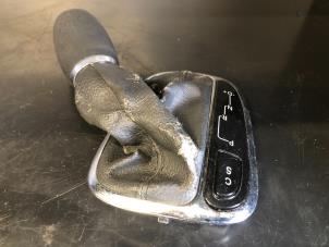 Used Gear stick knob Mercedes C Sportcoupé (C203) 2.2 C-200 CDI 16V Price on request offered by Tijdeman Mercedes Onderdelen