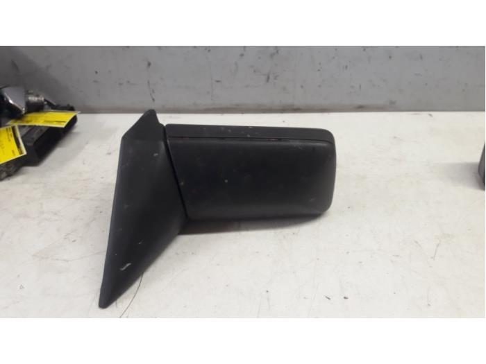 Wing mirror, left from a Mercedes-Benz E Combi diesel (S124) 2.5 E-250D 20V 1993
