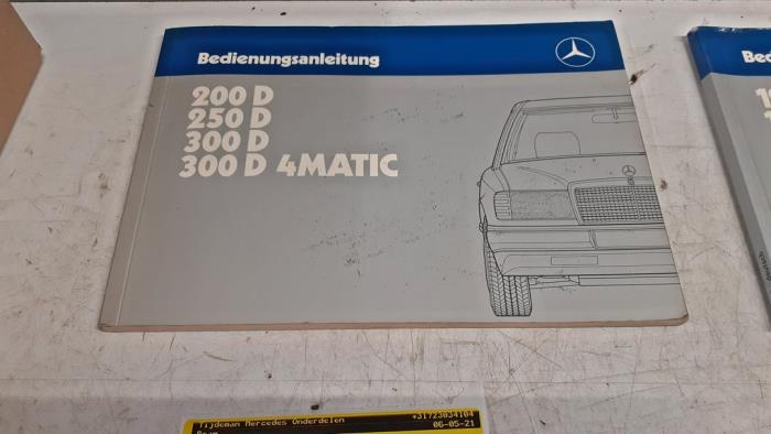 Instruction Booklet from a Mercedes-Benz E diesel (W124) 3.0 300 D 4-Matic 1988