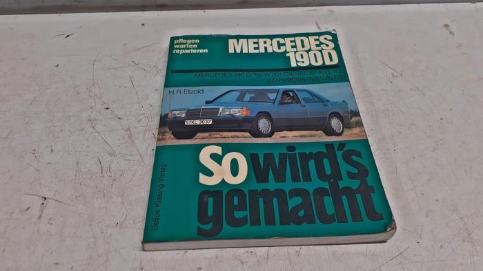 Instruction Booklet from a Mercedes-Benz 190 D (W201) 2.0 D 1990