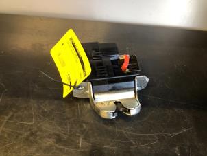Used Tailgate lock mechanism Mercedes C Combi (S203) 2.6 C-240 18V Price on request offered by Tijdeman Mercedes Onderdelen