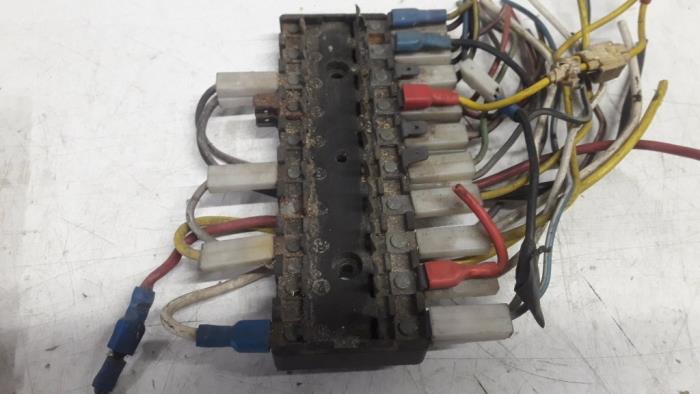 Fuse box from a Mercedes-Benz L-Serie 2t (601) 209D 1987